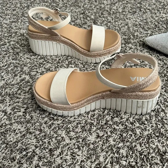 Shoe Bundle - Picture 8 of 12